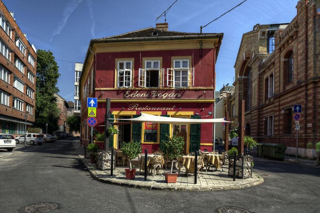 Buda Downtown Apartment Budapest Luaran gambar