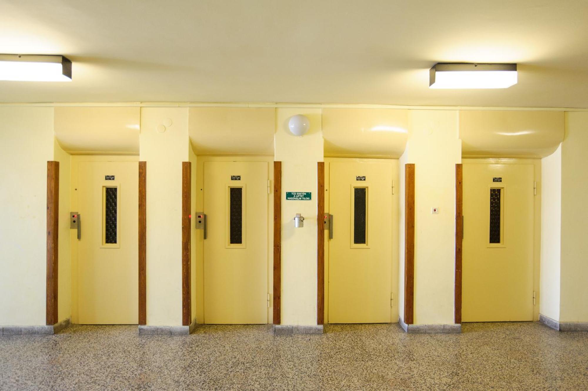 Buda Downtown Apartment Budapest Luaran gambar